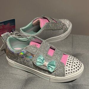 Skechers (light up) Silver Glitter Sneakers with Mint Bow